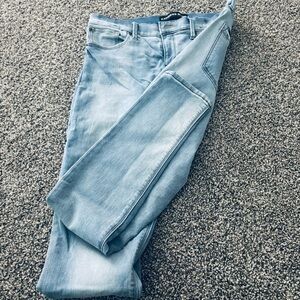 Express skinny jeans .
